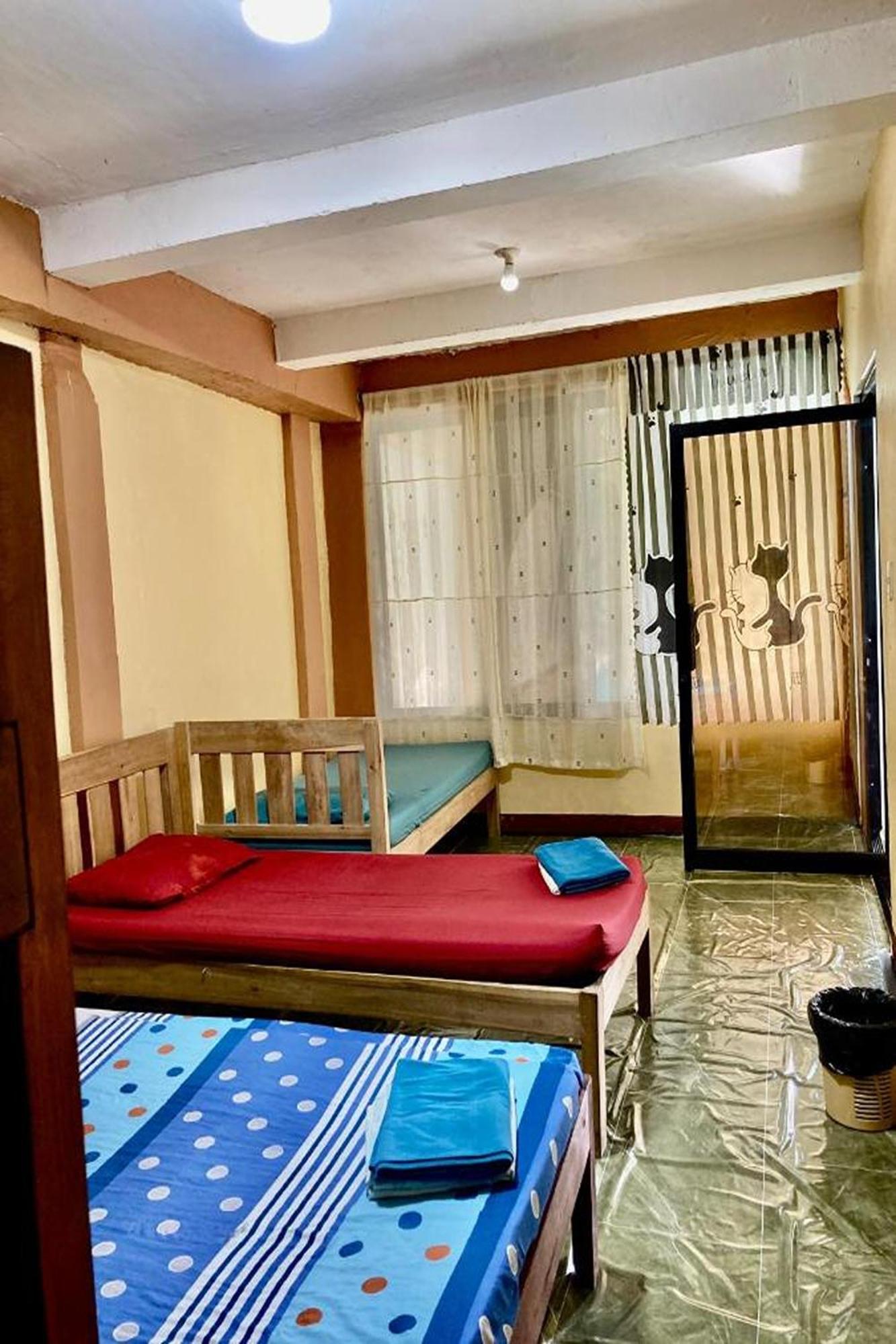 Larosa Hostel Puerto Princesa Exterior photo